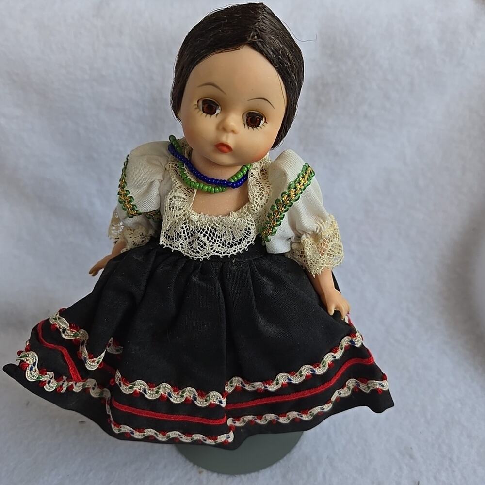 Madame Alexander 8” International Doll #576 Mexico– Box, Tag & Stand